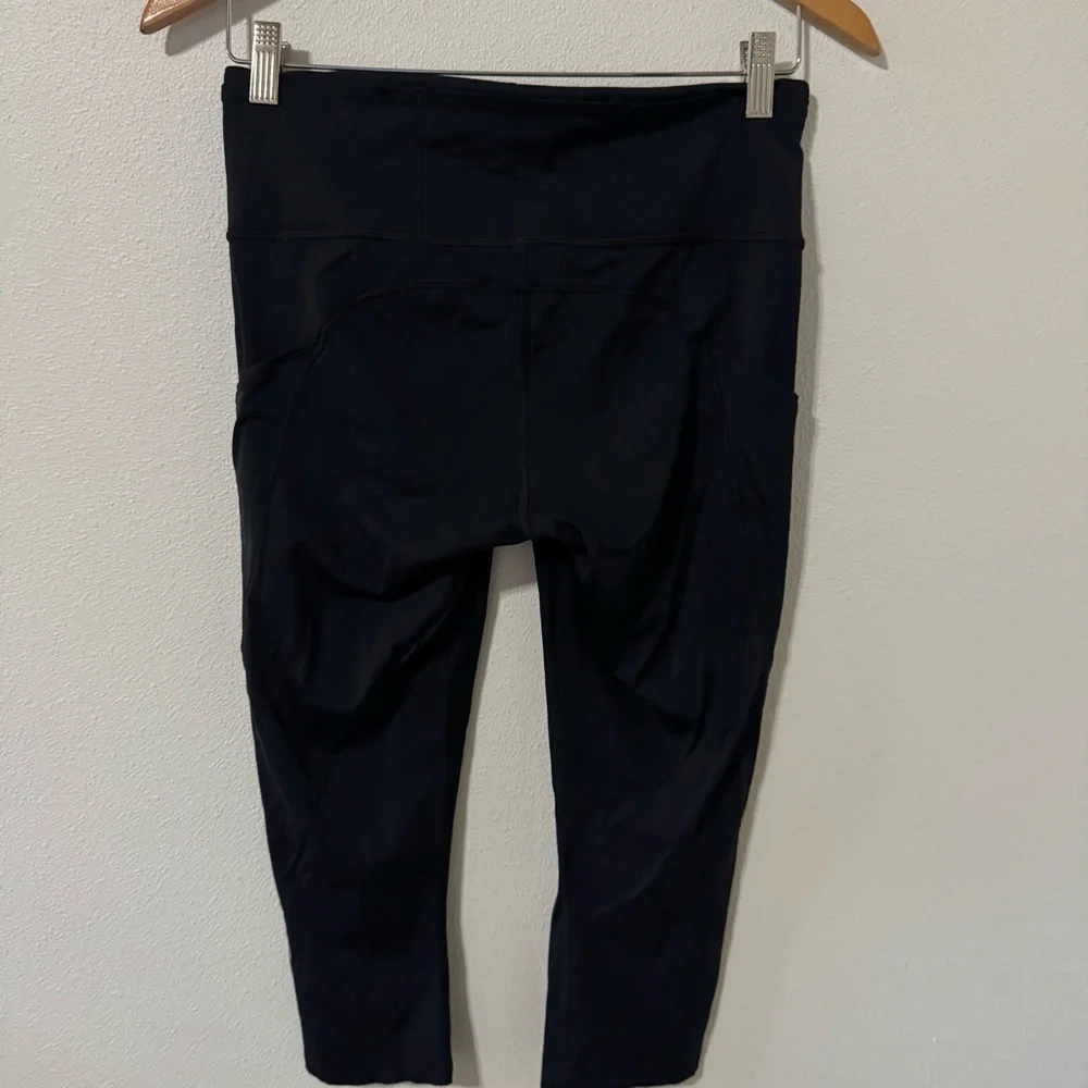 Lululemon Run For Fun Crop Black Pockets Running Workout Gym-8